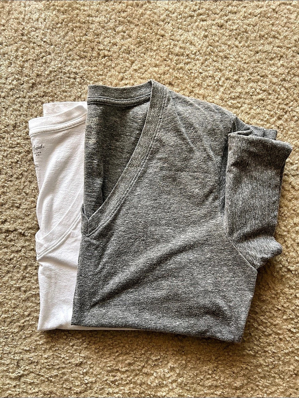 Universal Thread Short Sleeve V-Neck T-Shirt Bundle Gray & White